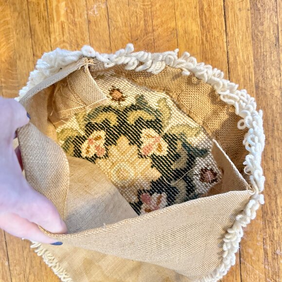 Handmade Portuguese Needlepoint Pillow Covers Set of 4 Wool Burlap Fringe 17x17 - Picture 11 of 13